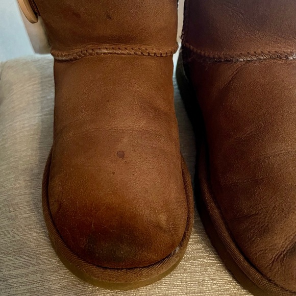 UGG MINI BAILEY BUTTON II BOOT - Picture 2 of 11